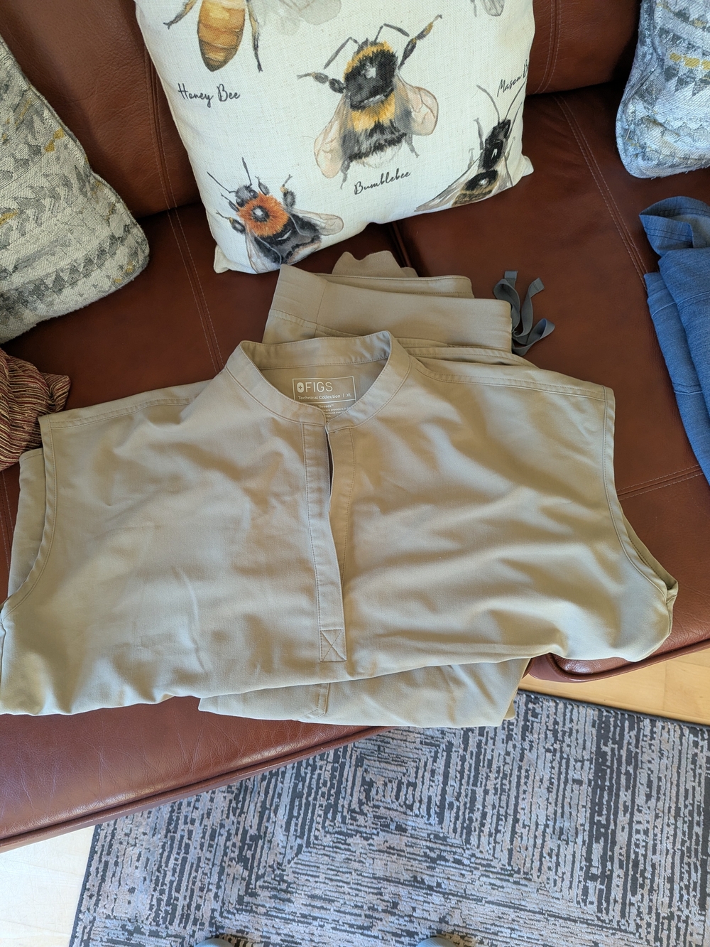 FIGS Women's Tan Scrub Set - Modern Utility Style XL